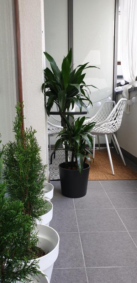 Bit Eccentric With The Balcony Apartment Warsawa Bagian luar foto